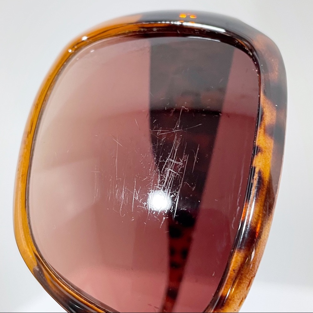 O by Oscar de la Renta brown tortoise sunglasses - Picture 7 of 10